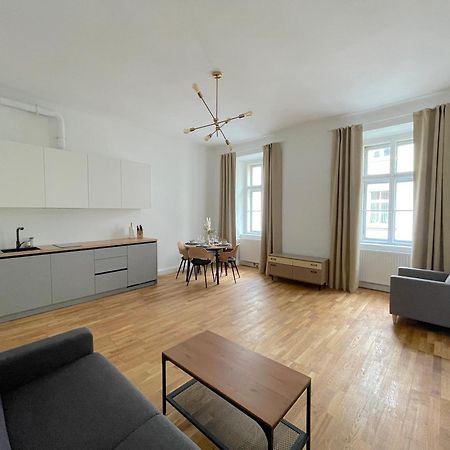 Authentic Apartment Near The City Centre Viena Exterior foto