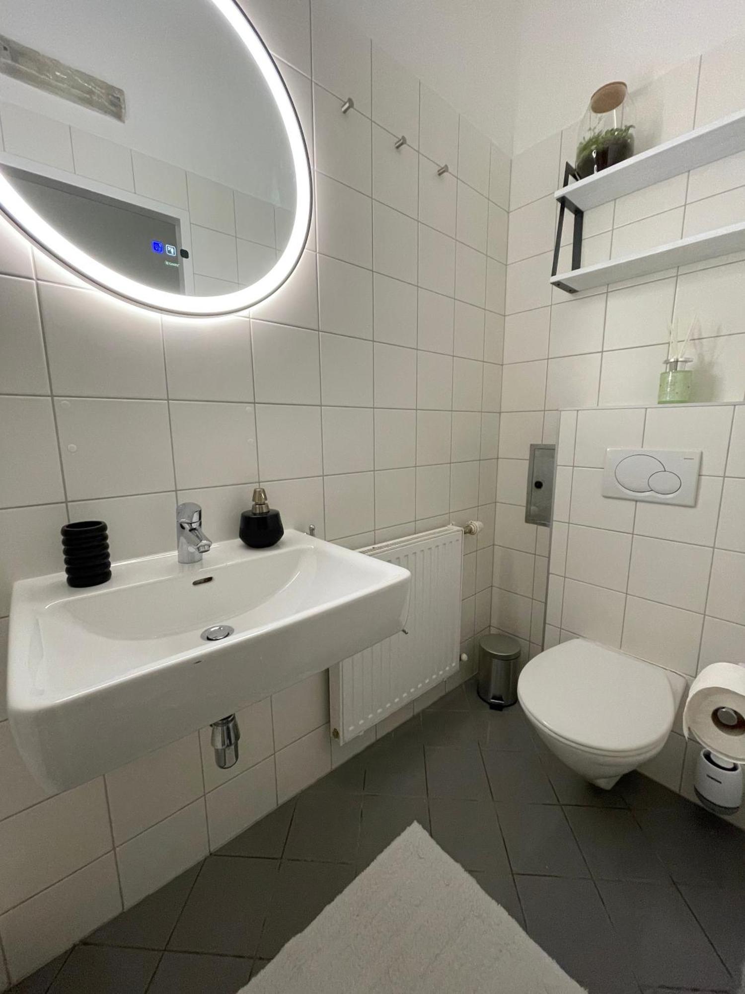 Authentic Apartment Near The City Centre Viena Exterior foto